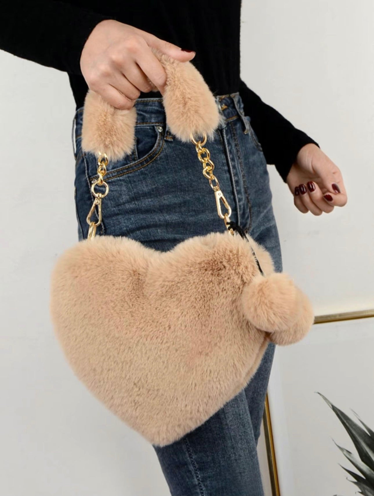 Women's Cute Heart Design Fluffy Plush Handbag, Fashionable Pom Pom Decorated Zipper Crossbody Bag